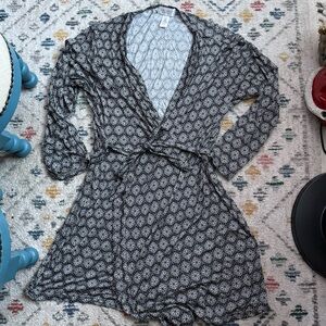 Sz Lg Kathy Ireland Black and White Geometric Women's Robe